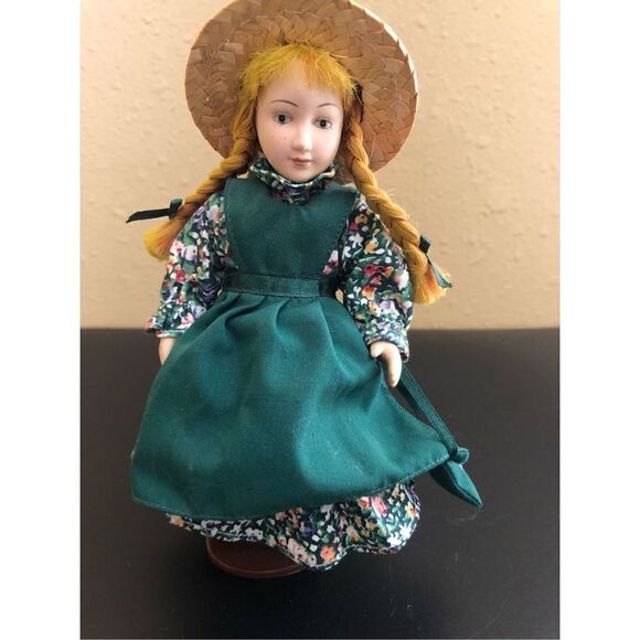 Anne Of Green Gables 7 Inch Treasury Edition Full Body Porcelain Doll - Picture 2 of 13
